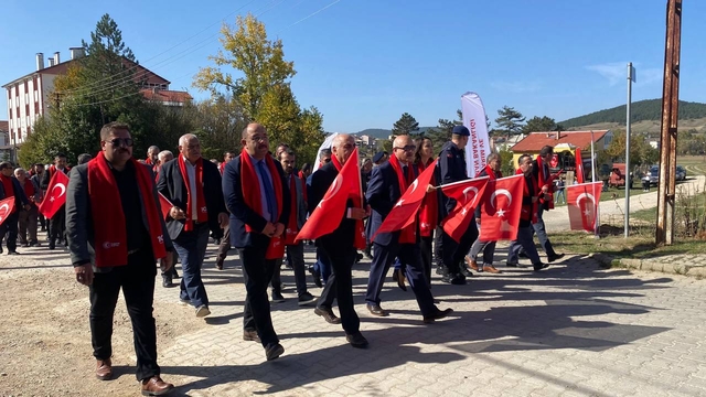 Karabük'te Cumhuriyet'in 100. yılı dolayısıyla kortej yürüyüşü düzenlendi