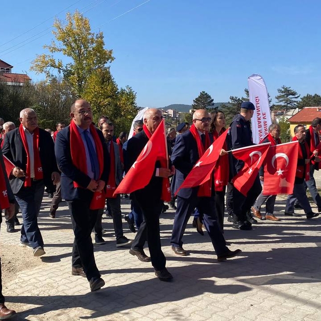 Karabük'te Cumhuriyet'in 100. yılı dolayısıyla kortej yürüyüşü düzenlendi