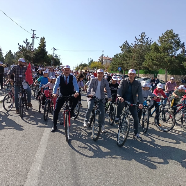 Hüyük'te Cumhuriyetin 100. yılı etkinlikleri kapsamında bisiklet turu düzen...