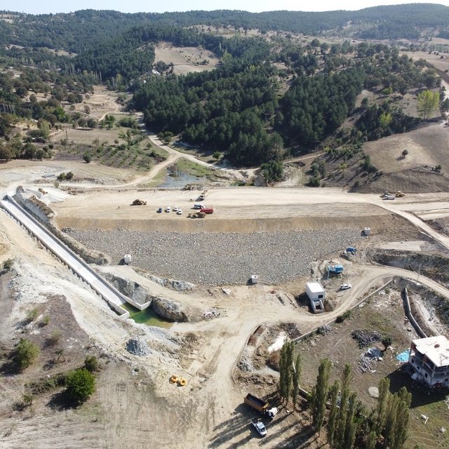 Pazarlar Sofular Göletinde çalışmalar devam ediyor