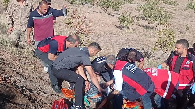 Siirt'te ayağını çapa makinesine kaptıran kişi ağır yaralandı