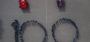 Manisa'da öğrencilerden Cumhuriyet'in 100'üncü yılına özel koreografi