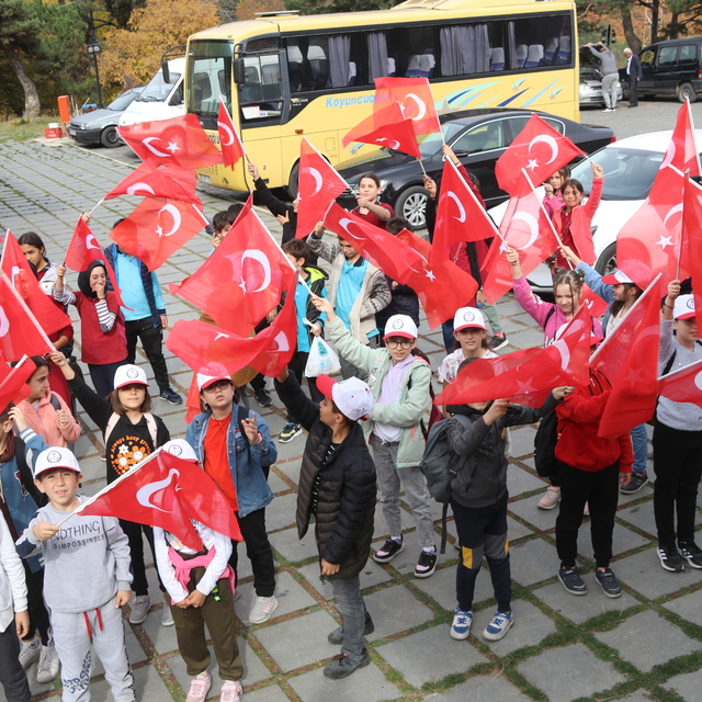 Taşova'da 100. yıl doğa yürüyüşü yapıldı