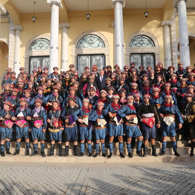 İzmir'de "100. Yılda 100 Zeybek Gösterisi" gerçekleştirildi