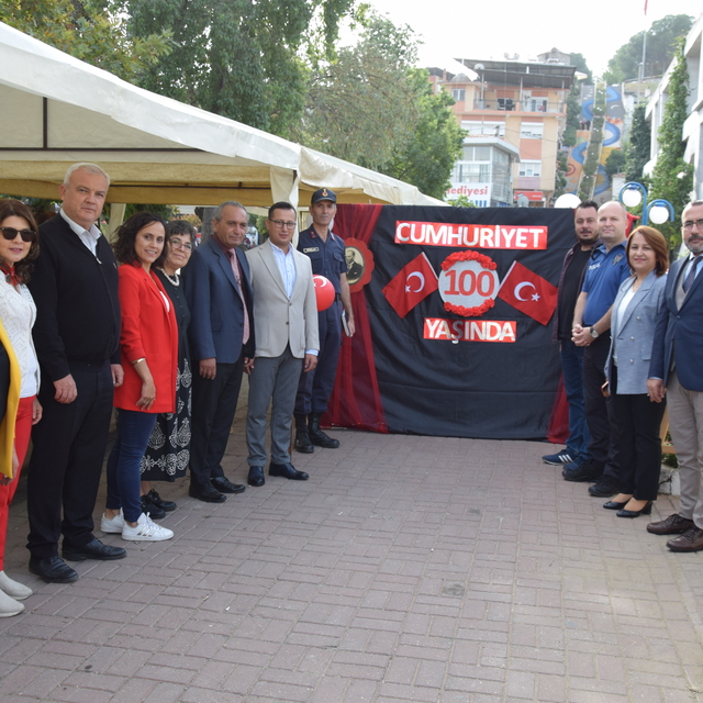 Yenipazar'da halk eğitim merkezi sergisi açıldı