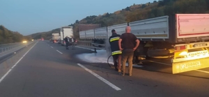 Bolu'da tırın dorsesinde çıkan yangın büyümeden söndürüldü