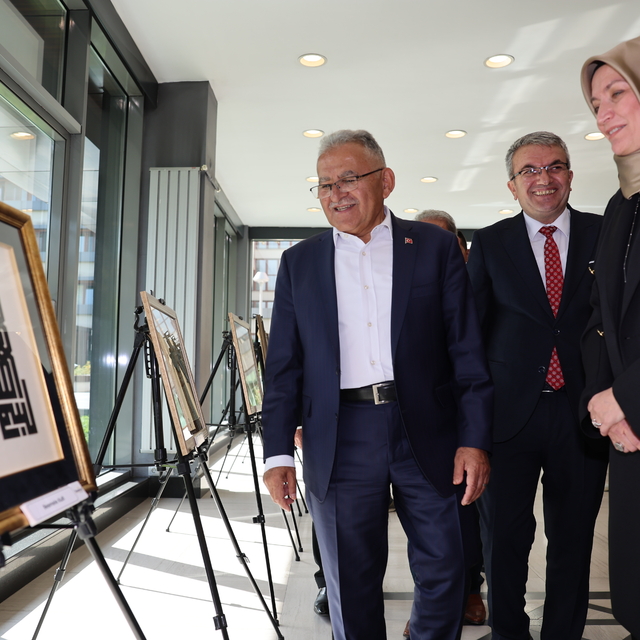 Kayseri'de "Cumhuriyet'in 100. yılında Resimlerle Pınarbaşı Sergisi" açıldı