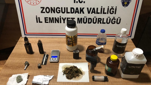 Zonguldak'ta uyuşturucu operasyonunda yakalanan 3 zanlı tutuklandı