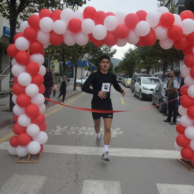 Ayancık'ta Cumhuriyet Koşusu düzenlendi