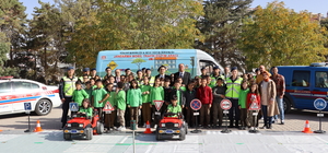 Kırşehir’de jandarma ilkokul öğrencilerine trafik eğitimi verdi