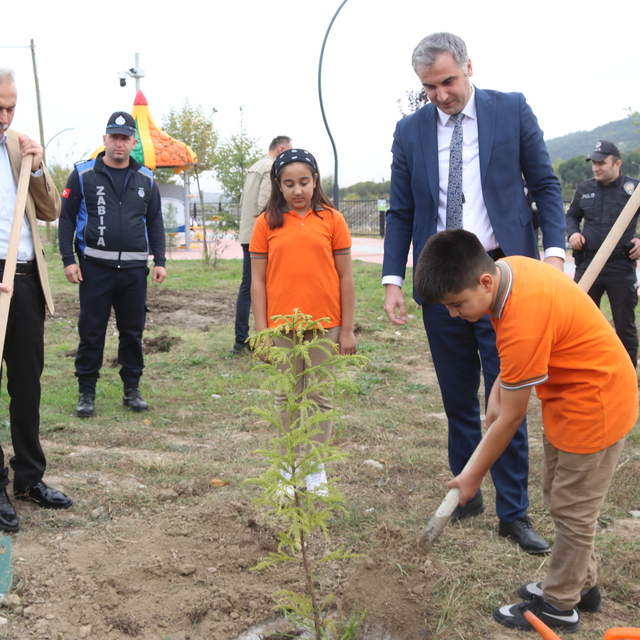 Taşova'da fidan dikme etkinliği düzenlendi