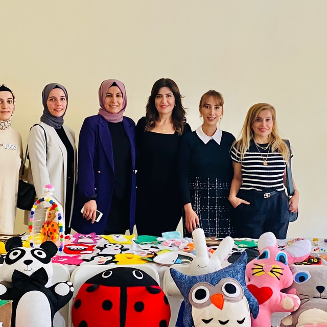 Gaziantep'te öğrenciler ürettikleri oyuncakları depremzedelere gönderecek