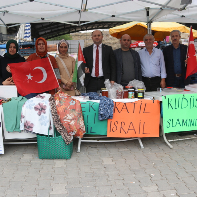 Taşova'da Filistin yararına kermes düzenlendi