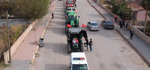 Sivas'ta çiftçiler Cumhuriyet'in 100. yılında 100 traktörle konvoy düzenled...
