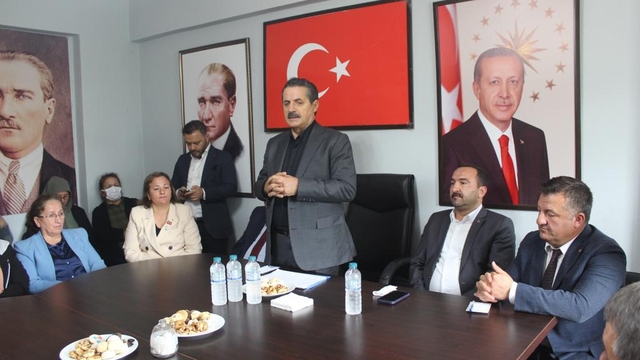 AK Parti Milletvekili Faruk Çelik, Artvin'de bir dizi incelemelerde bulundu