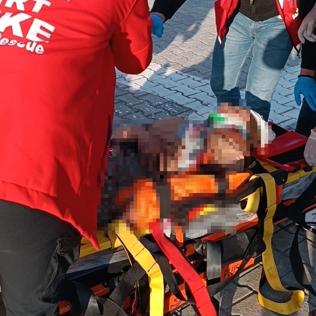 Siirt´te ambulans helikopter, kırsalda yüksekten düşen Büşra için havalandı