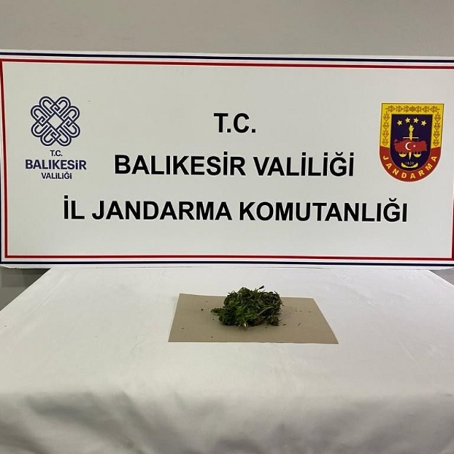 Gönen'de uyuşturucu operasyonlarında 3 kişi yakalandı