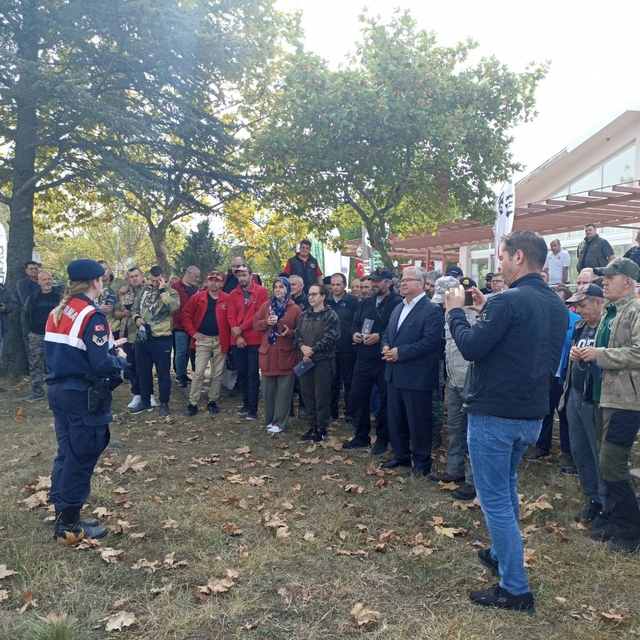 Edirne'de jandarma bilgilendirme faaliyetlerini sürdürüyor