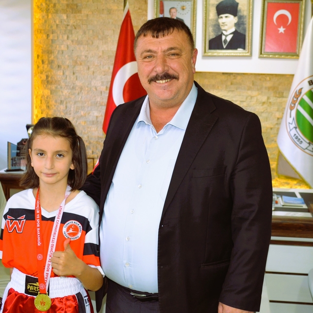 Beylikovalı kick boksçu "Cumhuriyetimizin 100. Yıl Kick Boks Şampiyonası"nd...