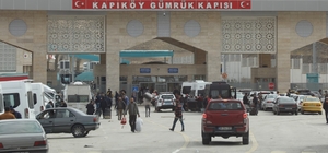 Kapıköy Sınır Kapısı'nda turistlere vergi iadesi sağlayan ofisin açılışı ya...