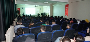 Bozkır'da üniversite öğrencilerine bağımlılıkla mücadele eğitimi verildi