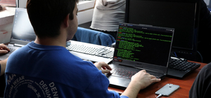 Üniversitelerde Siber Vatan'ın koruyucusu "beyaz şapkalı" hackerlar yetişiy...