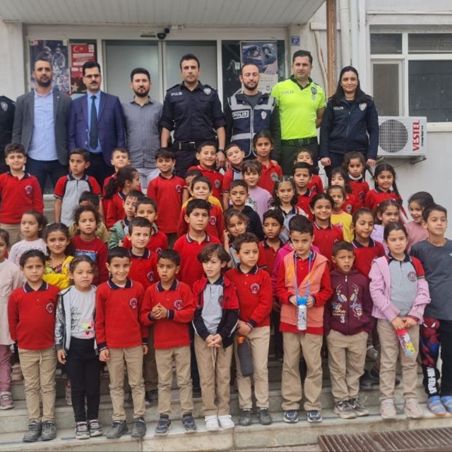 Harran İlçe Emniyet Müdürü Hakan Yeter, öğrencilerle buluştu