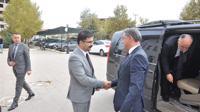 KAEÜ Rektörü Karahocagil'den Yerköy Başsavcısı Çetin'e ziyaret