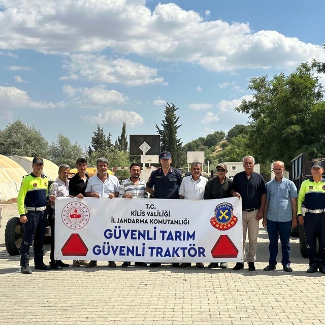 Kilis'te traktör sürücülerine eğitim verildi