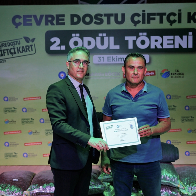 Antalya'da "çevre dostu" çiftçiler ödüllendirildi