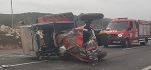 Çorum'da tır ile traktörün çarpıştığı kazada 2 kişi öldü