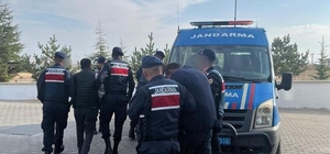 Kırıkkale'de aranan 3'ü hükümlü 5 kişi yakalandı