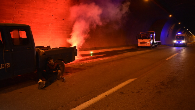 Bitlis'te 8 Ağustos Tüneli'nde trafik kazası tatbikatı yapıldı