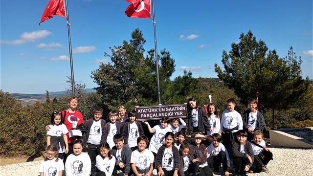 Şehitlik gezilerini 100. yıl anısına belgesel yaptılar