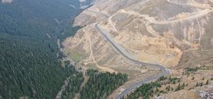 Sümela Manastırı'nı Santa Harabeleri'ne kadar bağlayacak yoldaki çalışmalar...