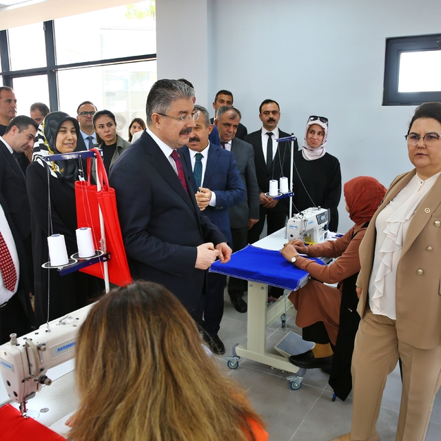 Osmaniye'de "Hasanbeyli Kadın Bağımlılıkla Mücadele Merkezi" törenle açıldı