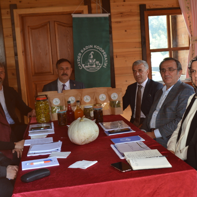 Trabzon Tarım ve Orman Müdürü Kaplan'dan ÇAYDER Kadın Kooperatifi'ne ziyare...