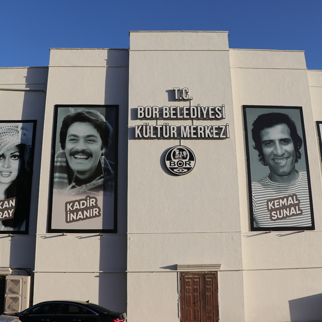 Bor Belediyesince ilçeye sinema salonu kazandırıldı