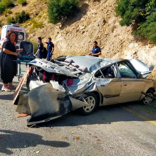 Aydın'da uçuruma devrilen otomobildeki 5 kişi yaralandı