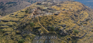 Diyarbakır'daki Zerzevan Kalesi'nde 1900 yıllık Mithras Tapınağı'nın anıtsa...