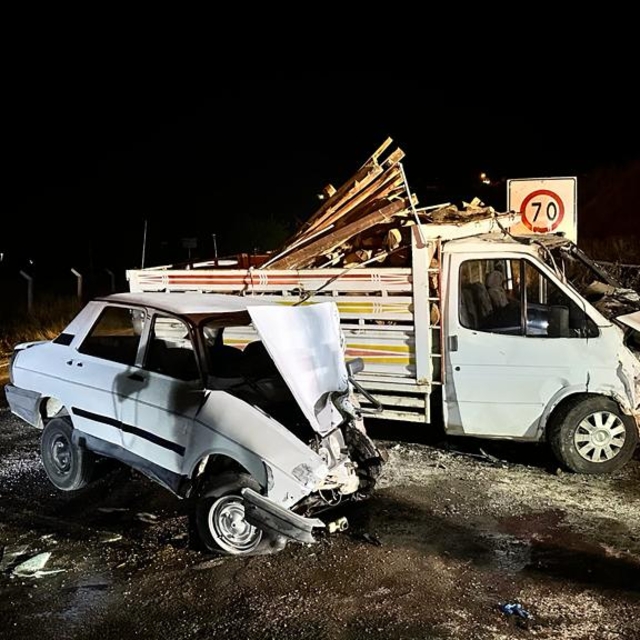 Adıyaman'daki trafik kazasında 2 kişi ağır yaralandı