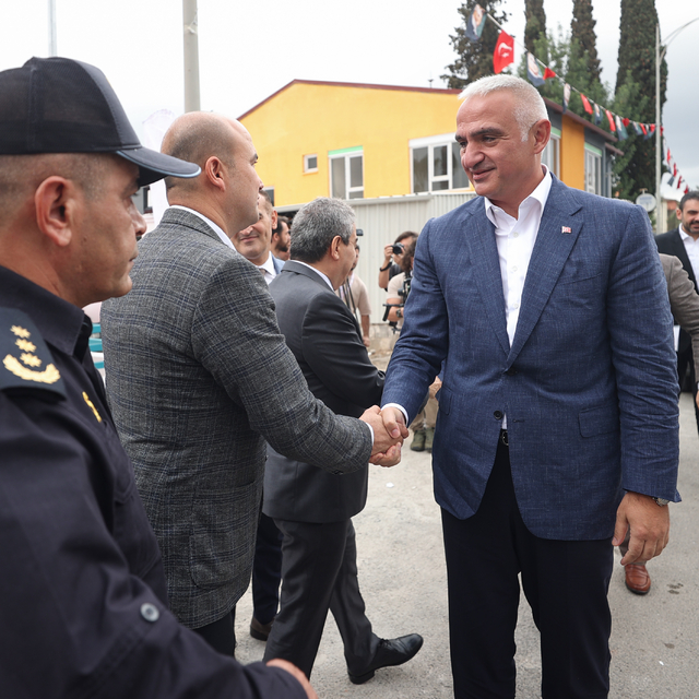 Kültür ve Turizm Bakanı Ersoy, Antalya'da çocuk ve bebek kütüphanesi açılış...