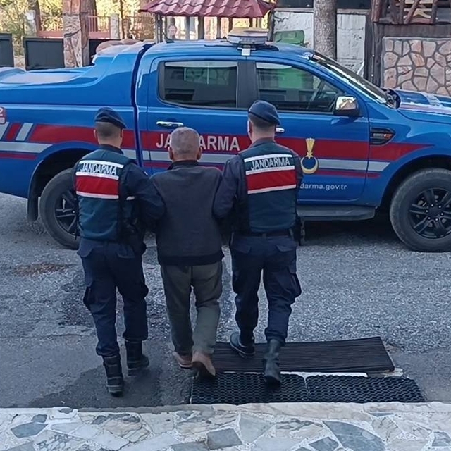 Mersin'de terör örgütü propagandasından aranan şüpheli bağ evinde yakalandı
