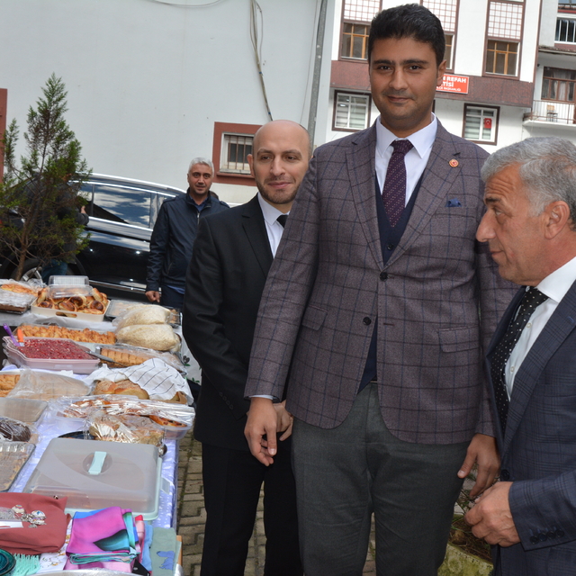 Çaykara'da Filistin'e destek kermesi açıldı