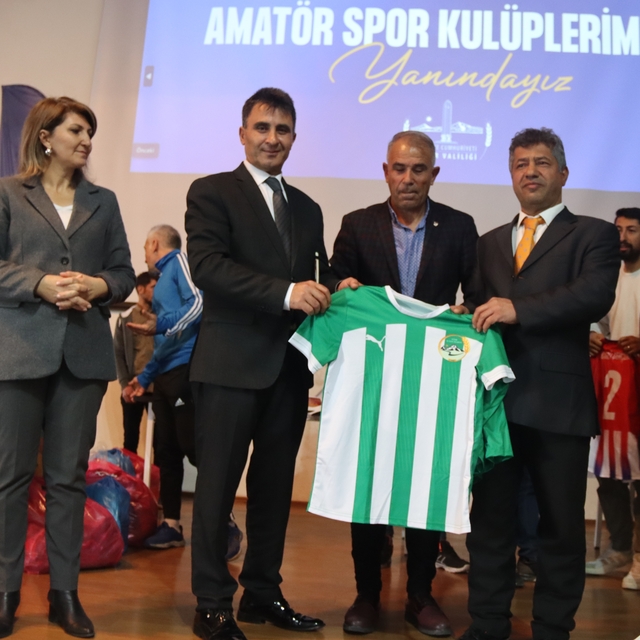 Iğdır'da amatör spor kulüplerine malzeme desteği