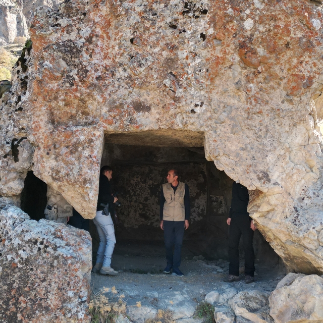Tunceli'de binlerce yıllık tarihe ışık tutan "Gelin Odaları" turizme kazand...