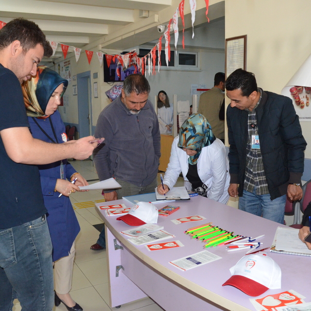 Afşin'de organ ve doku bağışı bilgilendirme standı açıldı