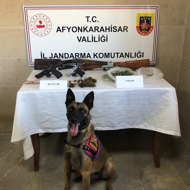 Afyonkarahisar'da uyuşturucu operasyonunda 2 şüpheli yakalandı