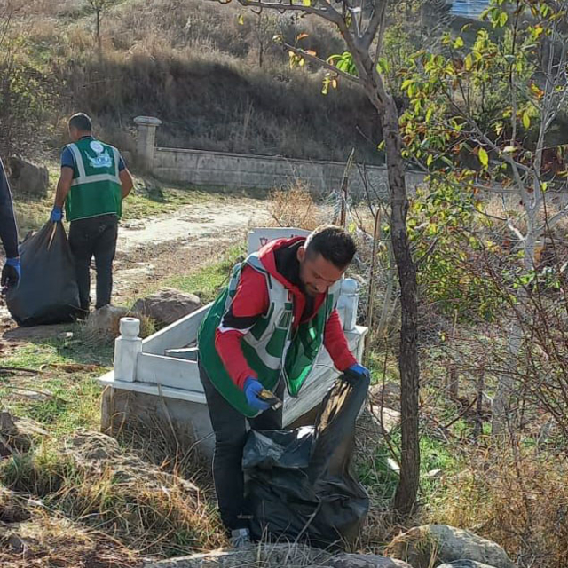 Almus'ta "Temiz Tokat Projesi" kapsamında mesire alanları ve mezarlıklar te...