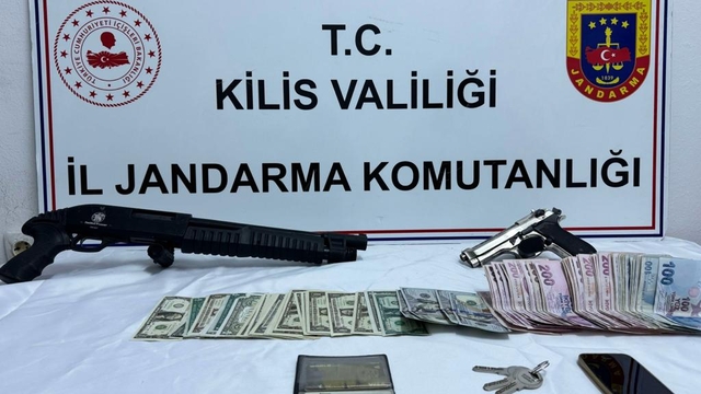 Kilis'te evden hırsızlık yaptıkları iddiasıyla 2 zanlı yakalandı